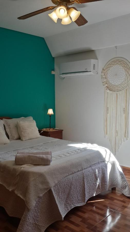 Casa Folks Bed & Breakfast Puerto Iguazú Eksteriør bilde