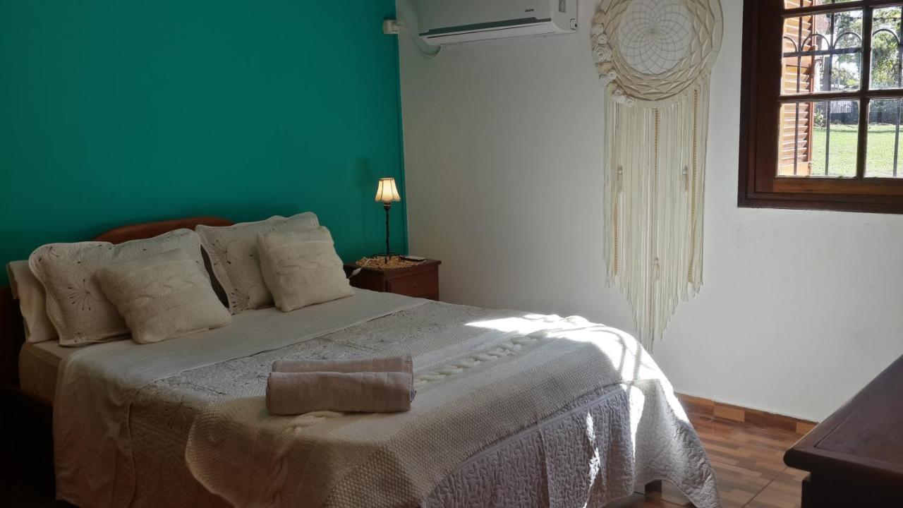 Casa Folks Bed & Breakfast Puerto Iguazú Eksteriør bilde