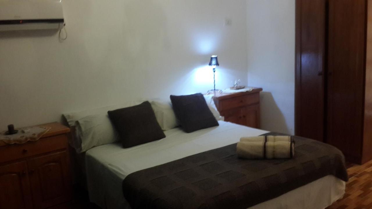 Casa Folks Bed & Breakfast Puerto Iguazú Eksteriør bilde
